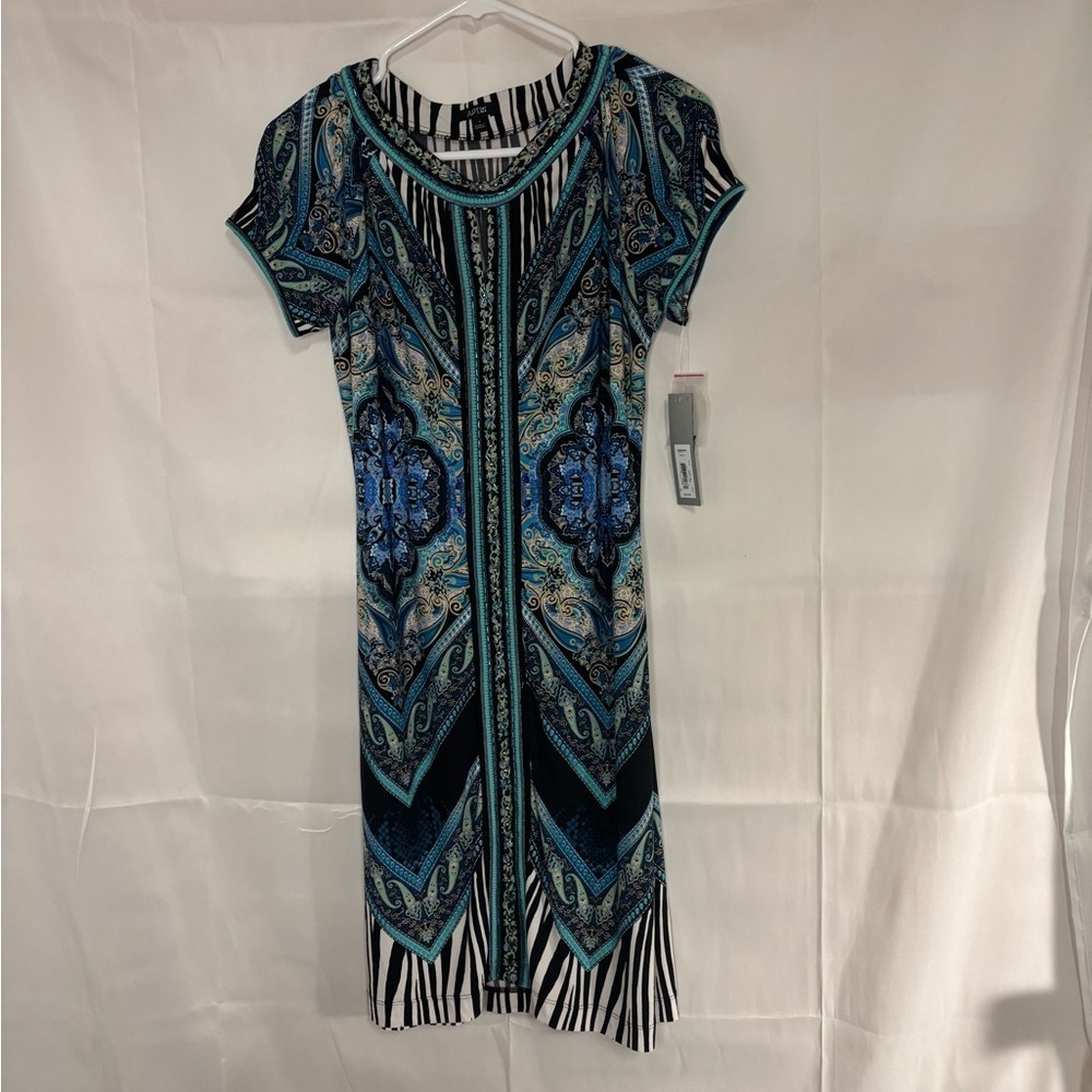 New with tags, womens size 4 dress, #H865